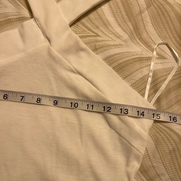 ❌SOLD❌ SHEIN Ribbed Criscross Halter Top - Picture 5 of 7